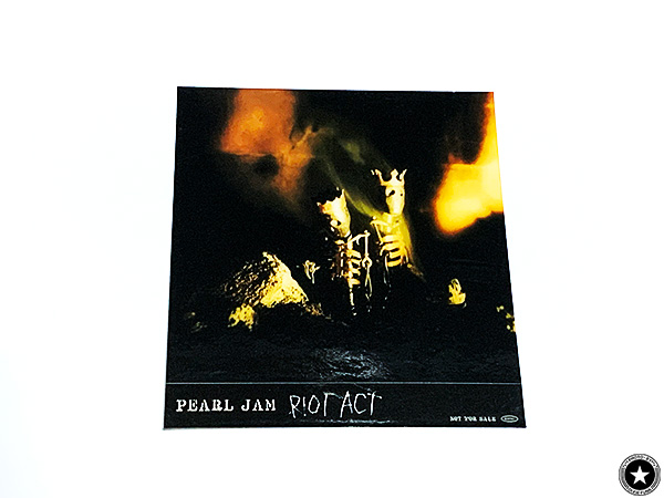 Pearl Jamの『Riot Act』のステッカー
